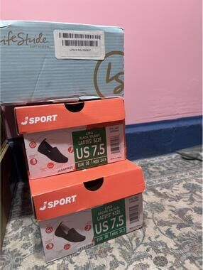 SHOE Lot of 3 size 7.5